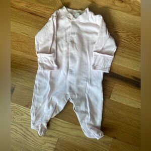 EUC Kissy Kissy pale pink footie with hand covers. 0-3 month